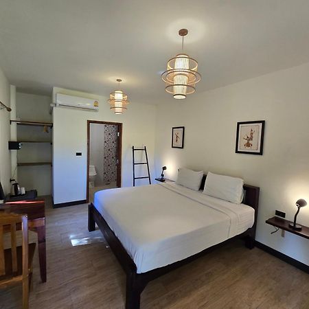 The Blue Gecko Hotel เกาะลันตา ภายนอก รูปภาพ