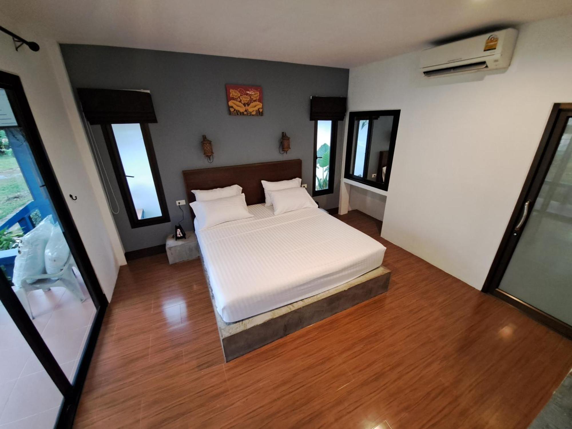 The Blue Gecko Hotel เกาะลันตา ภายนอก รูปภาพ