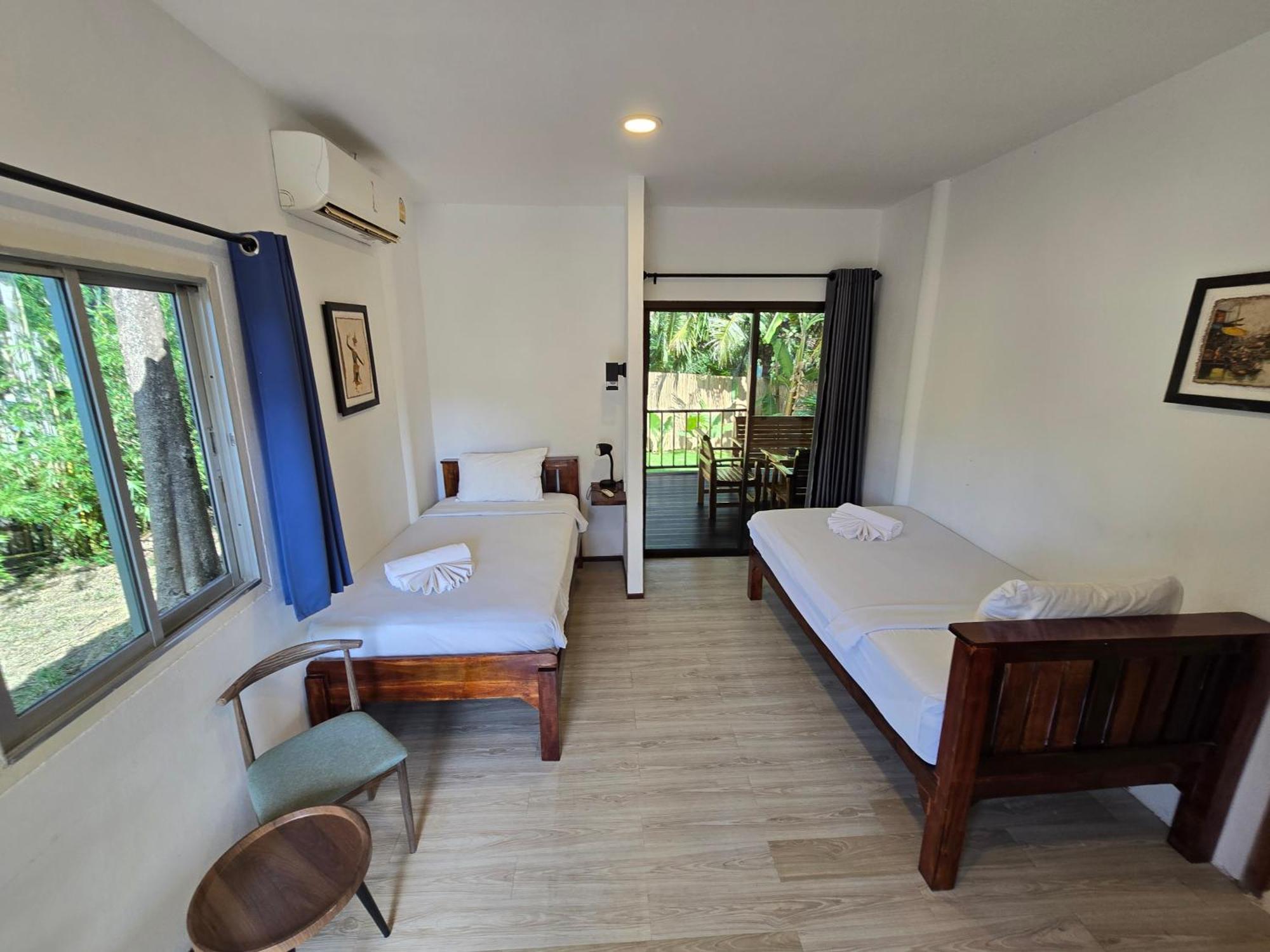 The Blue Gecko Hotel เกาะลันตา ภายนอก รูปภาพ
