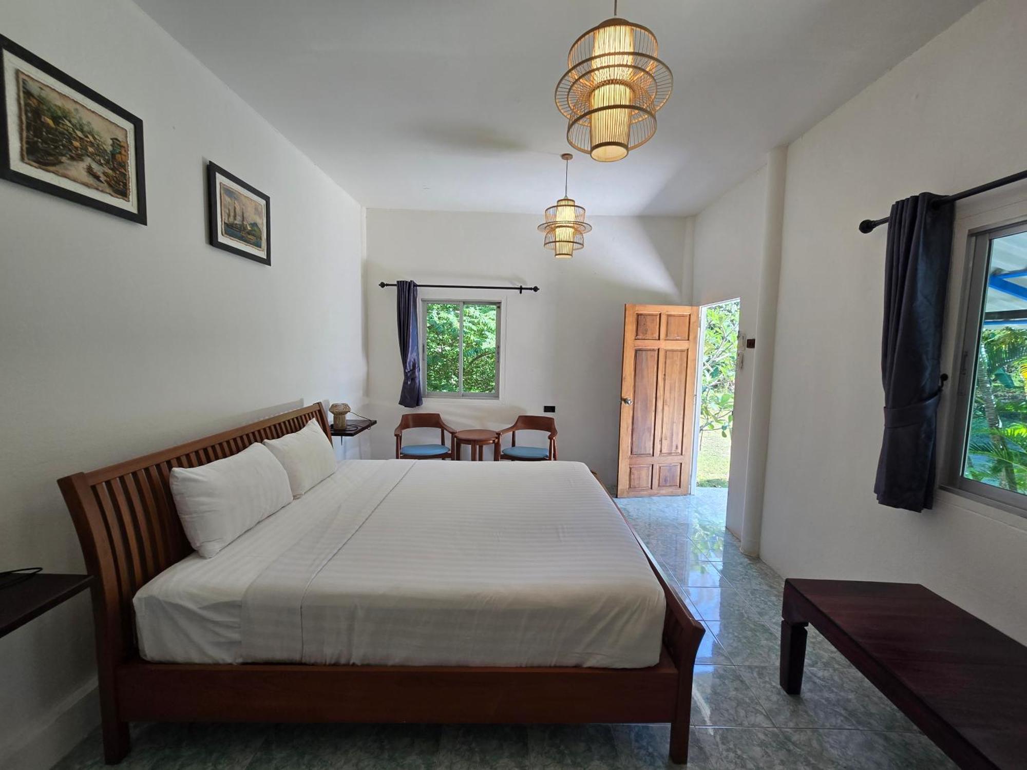 The Blue Gecko Hotel เกาะลันตา ภายนอก รูปภาพ