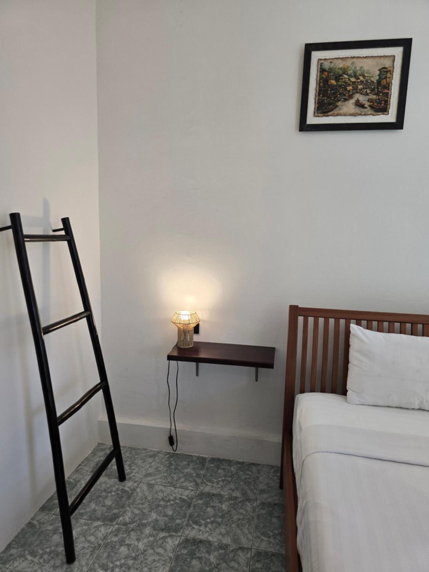 The Blue Gecko Hotel เกาะลันตา ภายนอก รูปภาพ