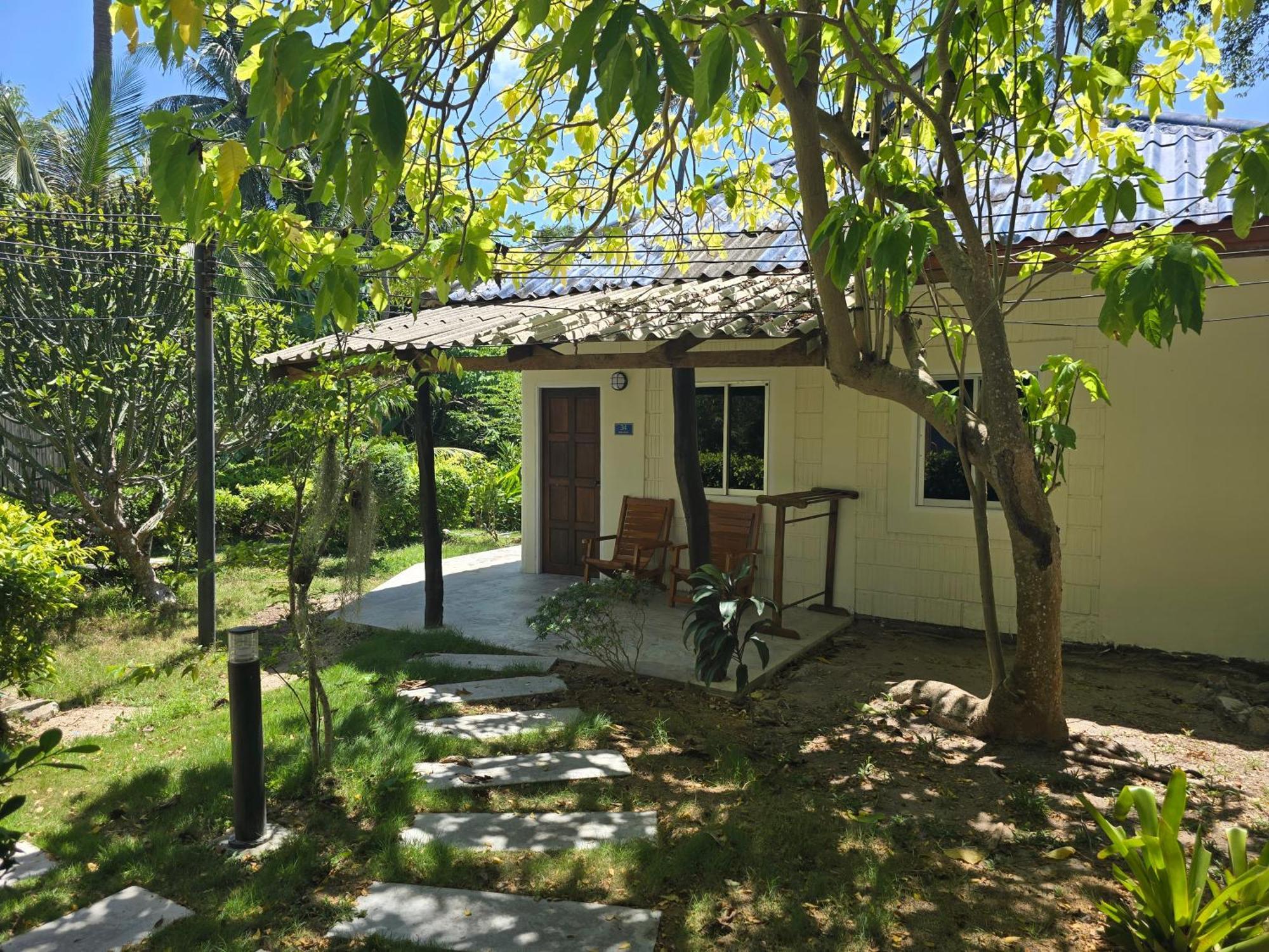 The Blue Gecko Hotel เกาะลันตา ภายนอก รูปภาพ