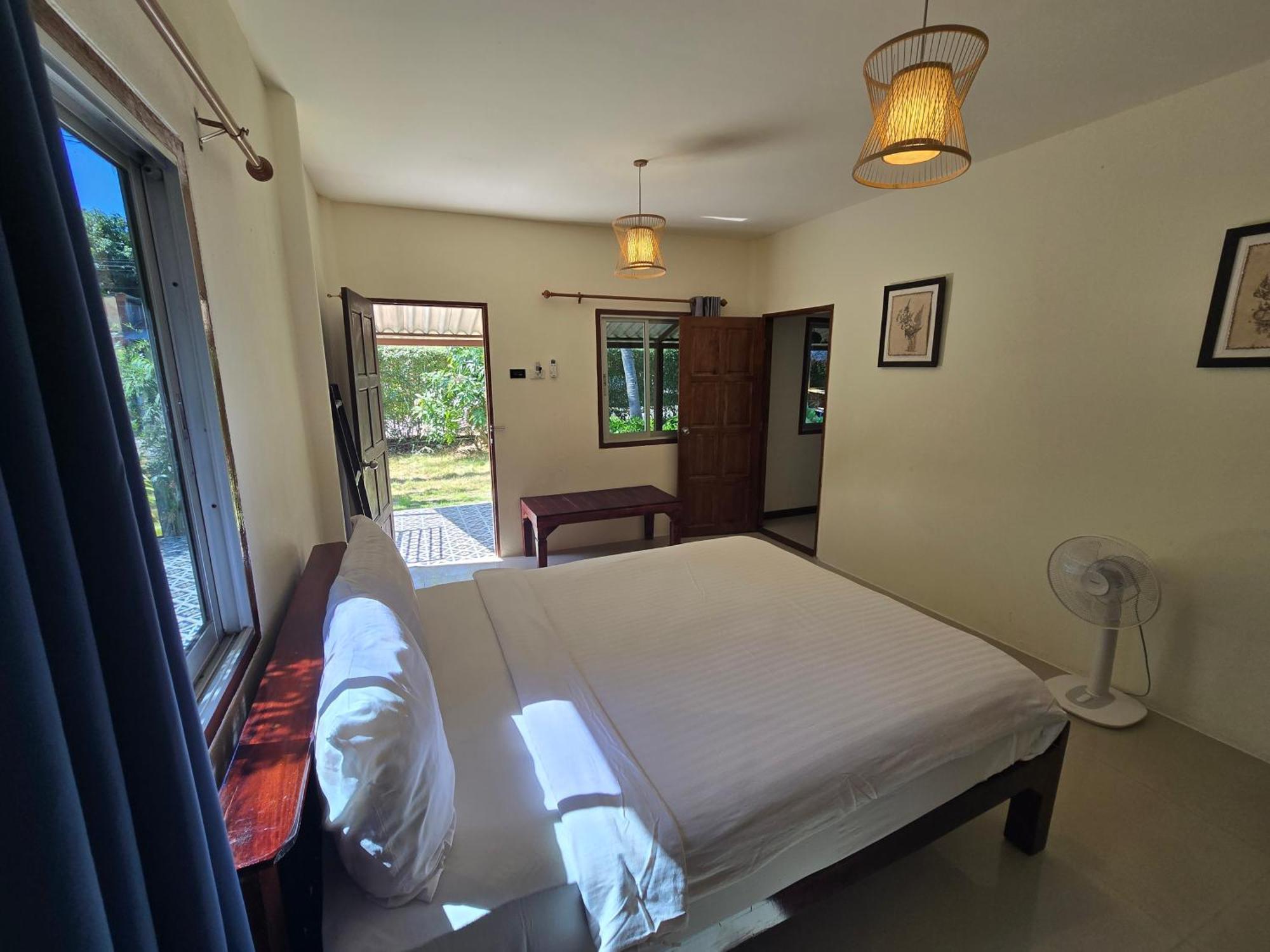 The Blue Gecko Hotel เกาะลันตา ภายนอก รูปภาพ