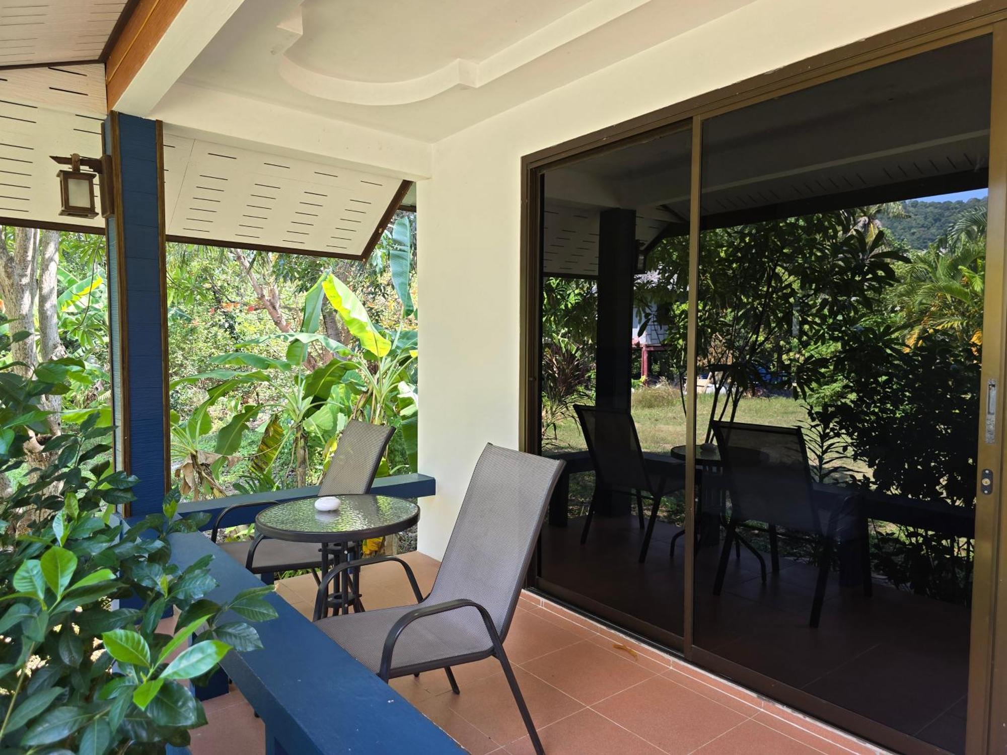 The Blue Gecko Hotel เกาะลันตา ภายนอก รูปภาพ